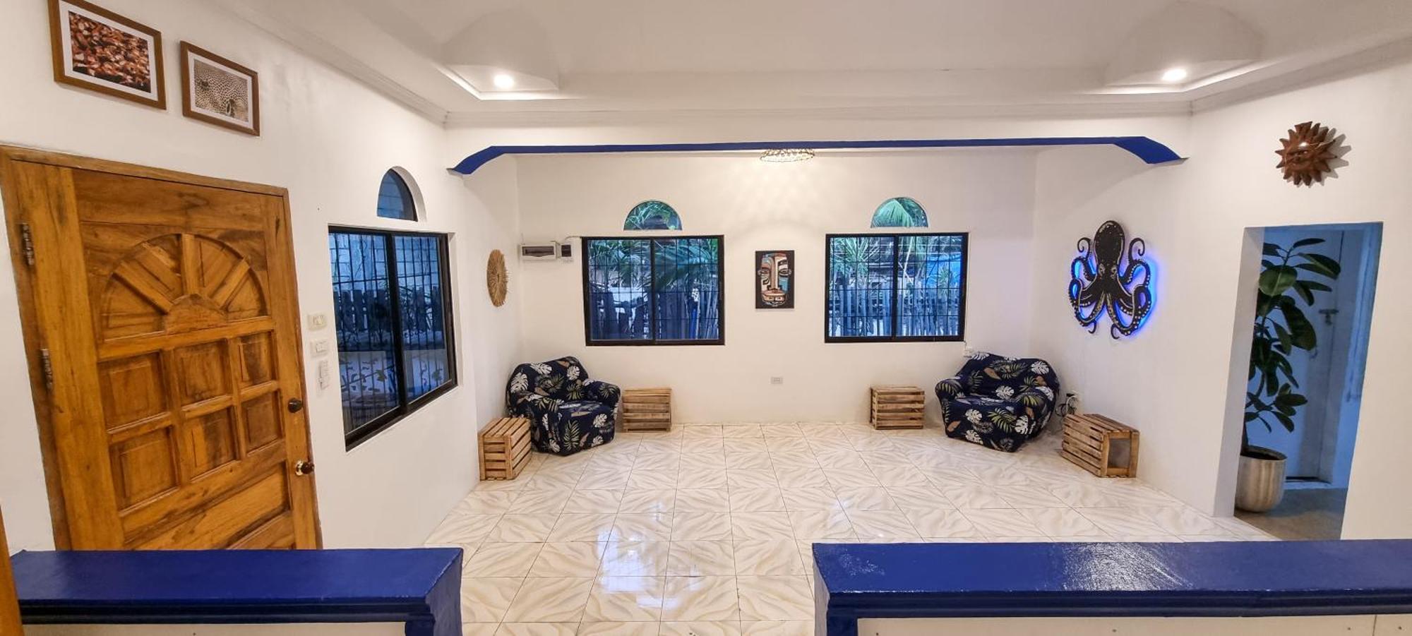 Хостел Blue House Backpackers Siquijor Сан-Хуан Экстерьер фото