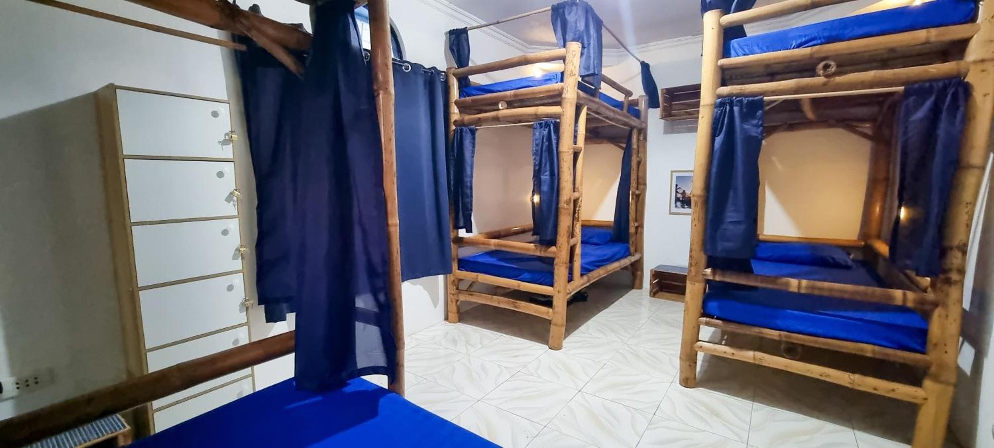 Хостел Blue House Backpackers Siquijor Сан-Хуан Экстерьер фото