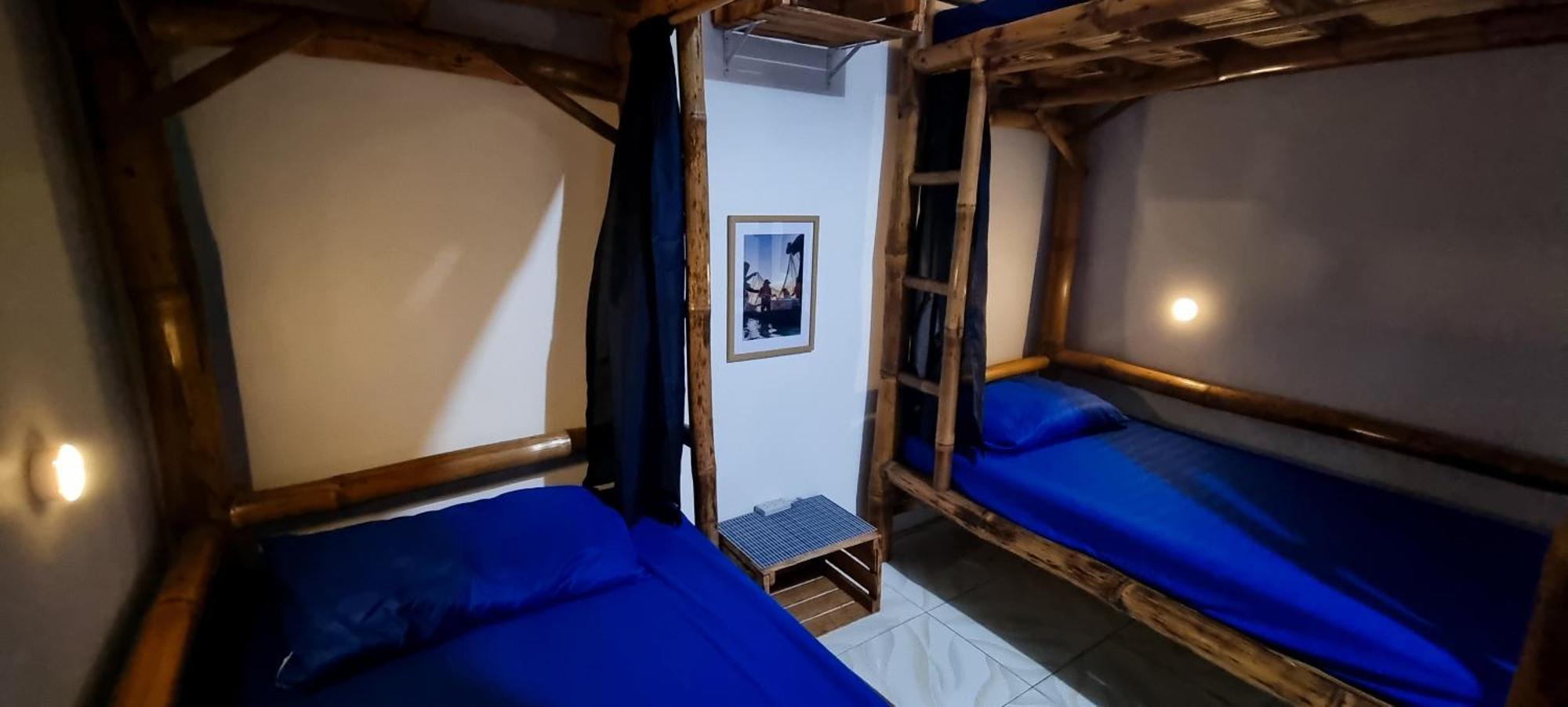 Хостел Blue House Backpackers Siquijor Сан-Хуан Экстерьер фото